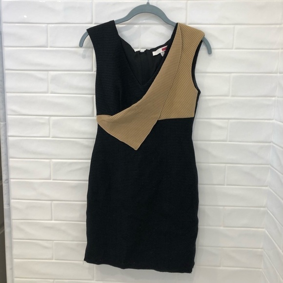 ANTHROPOLOGIE Contrast Surplice Texture Dress - Picture 4 of 8